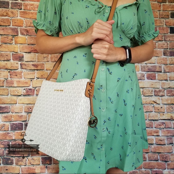 🔽 Michael Kors Jet set travel large messenger - Picture 4 of 8